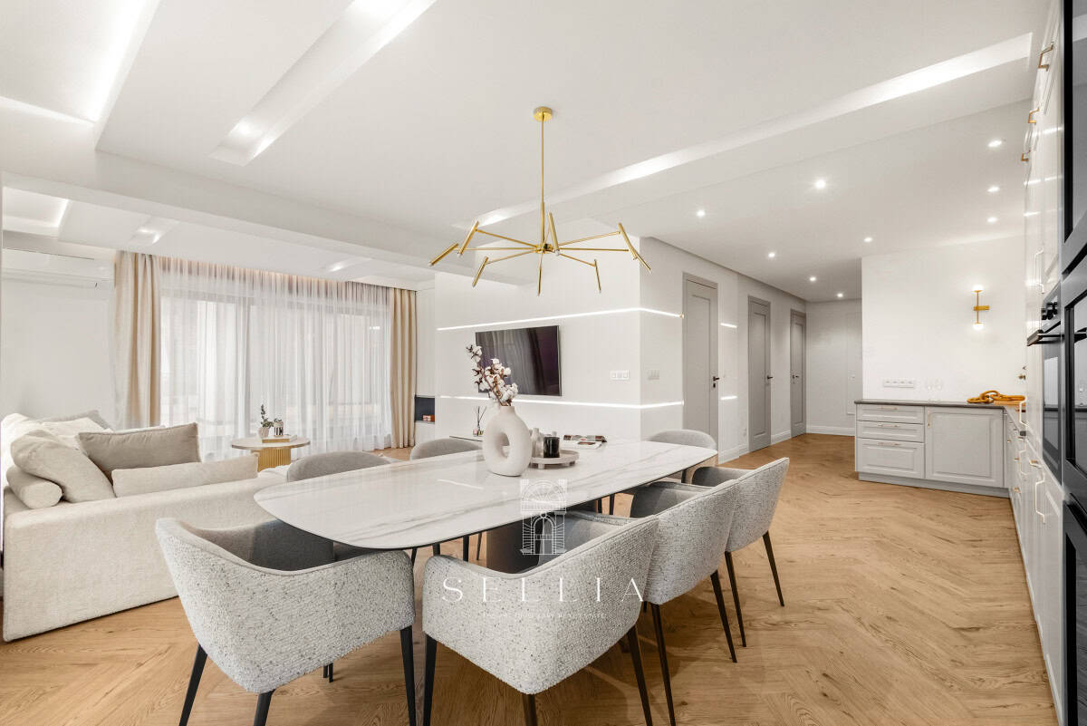 Luksusowy penthouse z tarasem w Miasteczku Wilanów, przestronne wnętrza, wysokiej jakości wykończeni.