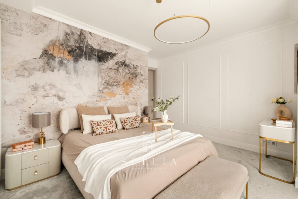 Penthouse z tarasem w Miasteczku Wilanów, luksusowe wnętrza i panoramiczny widok.