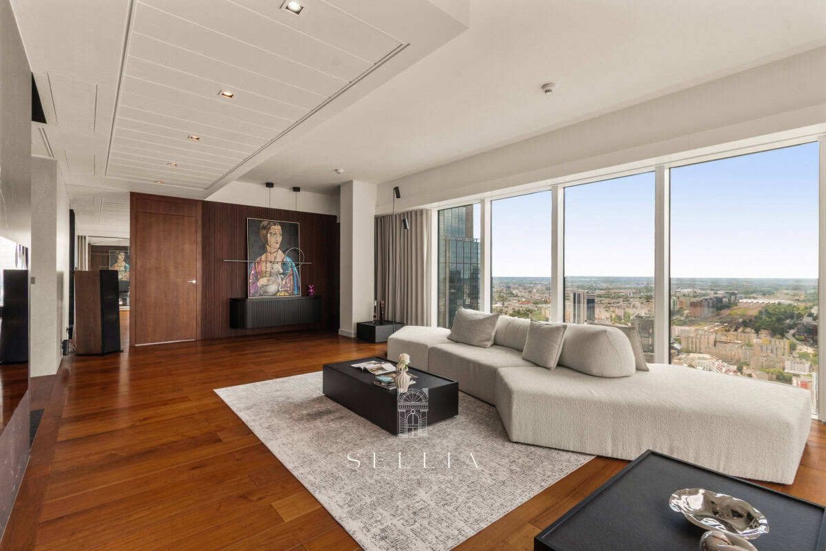 Luxury High-Floor Apartment | Złota 44